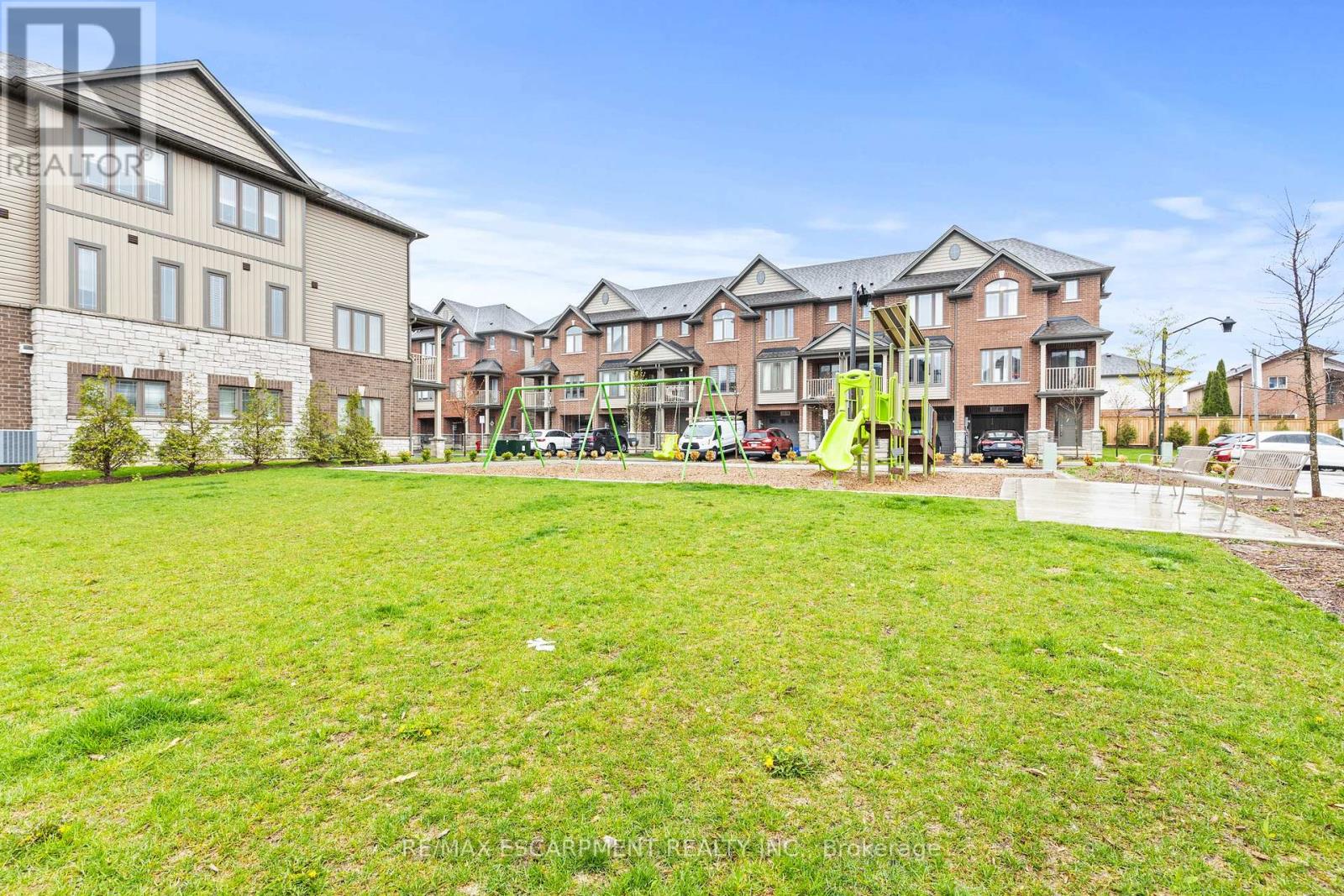 #4 19 PICARDY DRIVE - 29