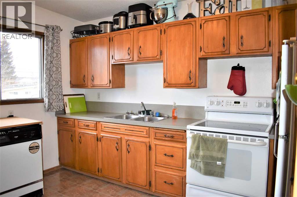7528 and 7526 35 Avenue NW - photo 2