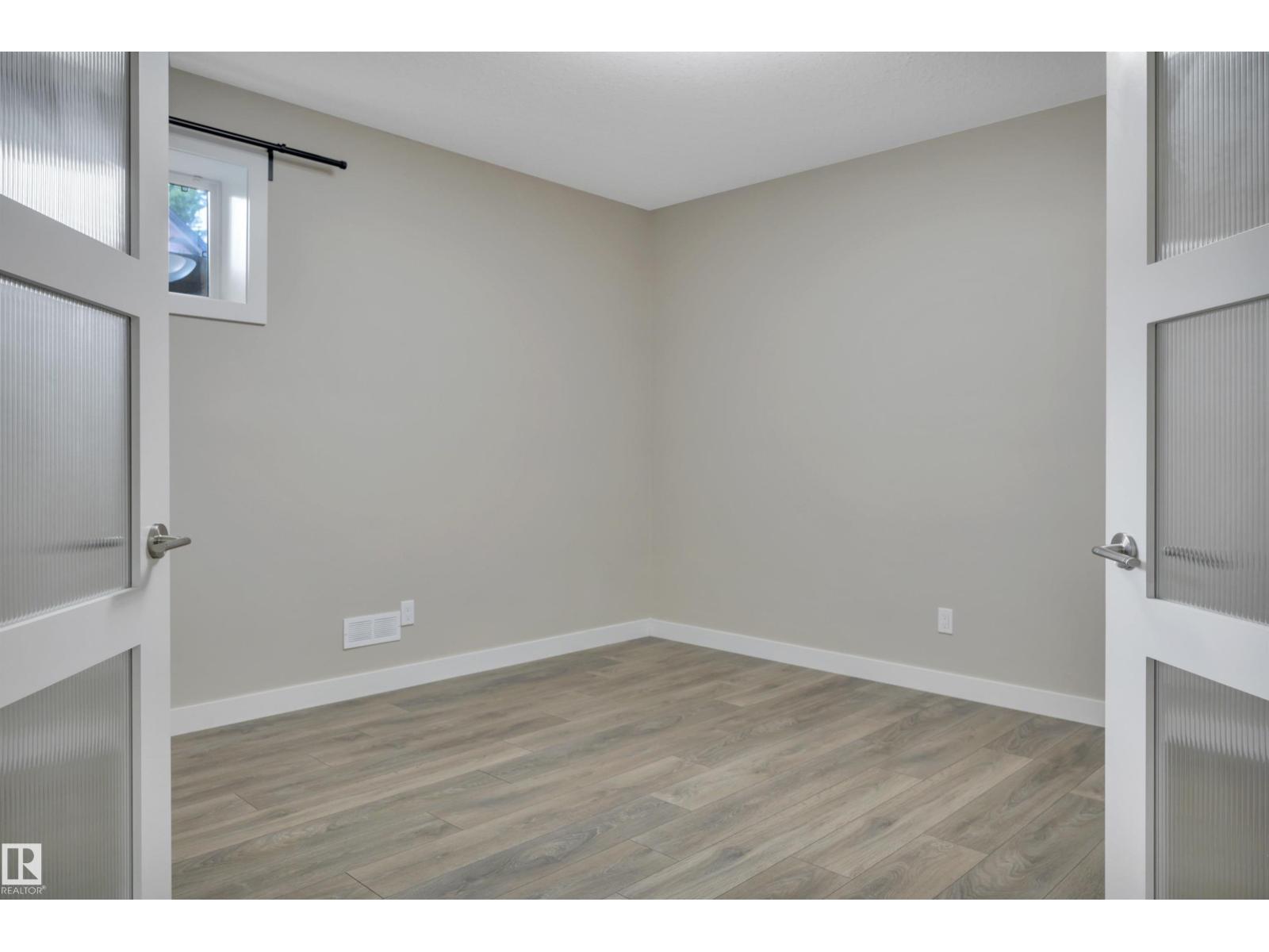10951 81 AV NW — photo 53