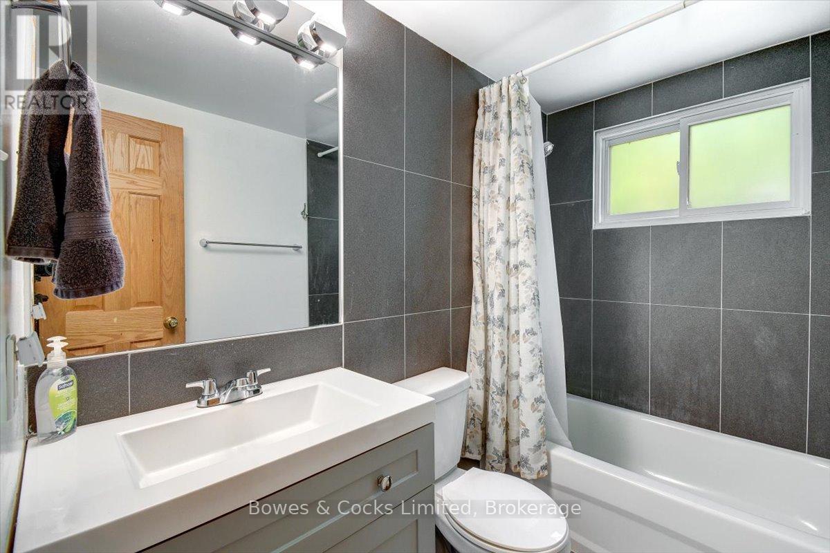 10 BIRCH TERRACE - 27