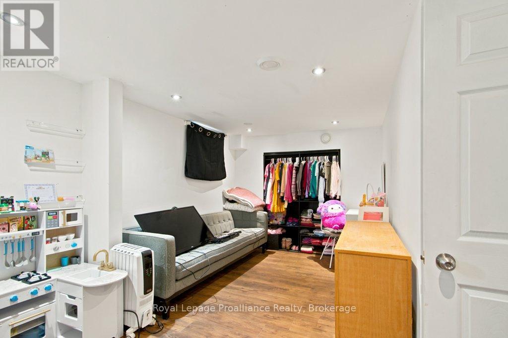 255 WEST STREET - 21