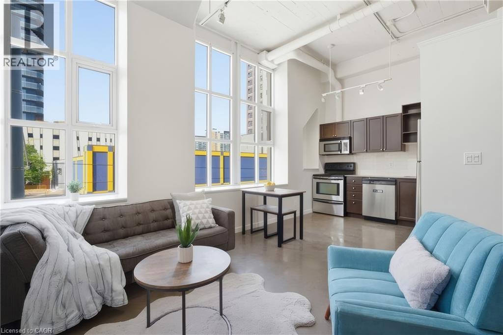 #212 404 W KING Street W - 13