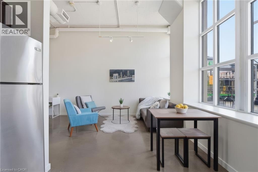 #212 404 W KING Street W - 16