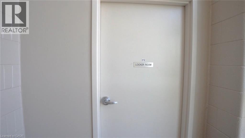#212 404 W KING Street W - 27