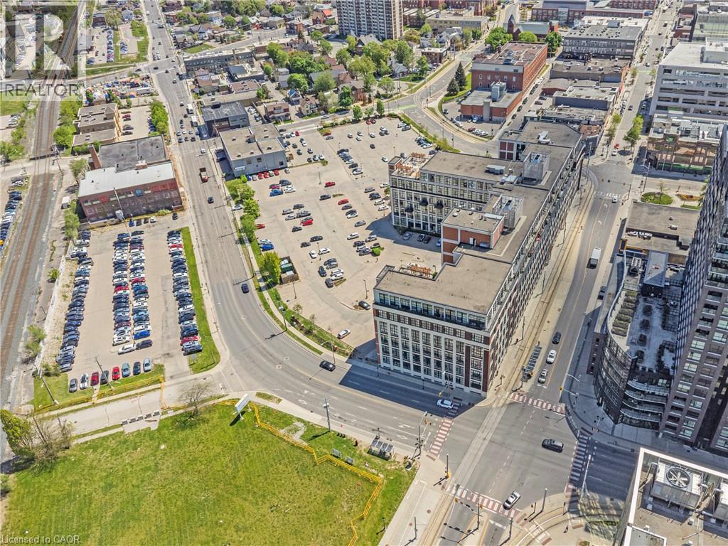 #212 404 W KING Street W - 50