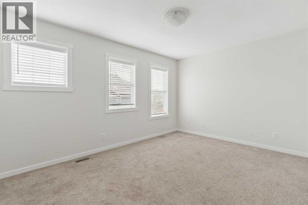 469 Cranbrook Square SE — photo 18