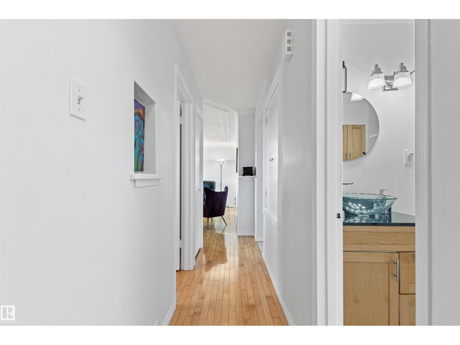 8707 69 AV NW — photo 26