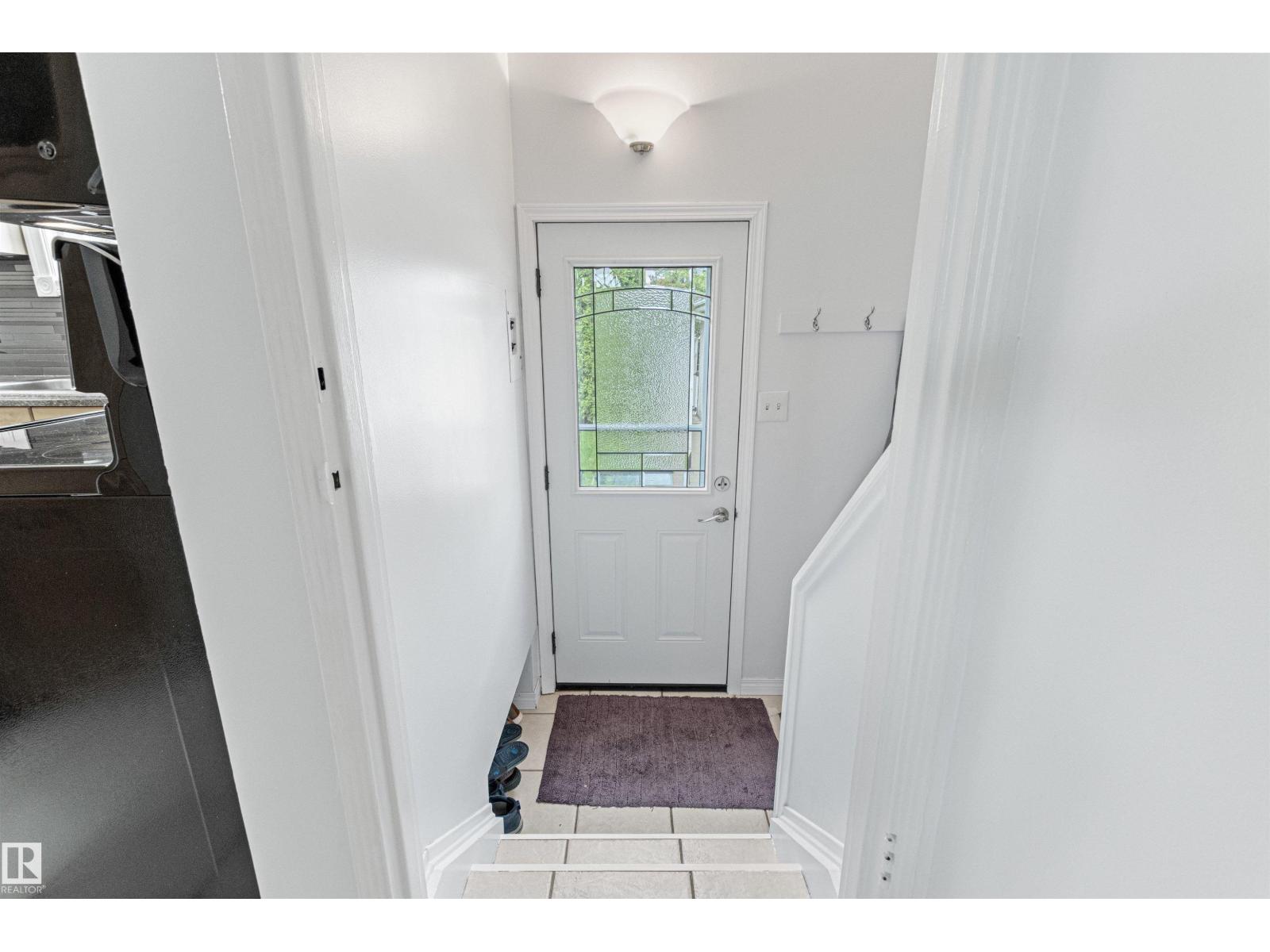 8707 69 AV NW — photo 35