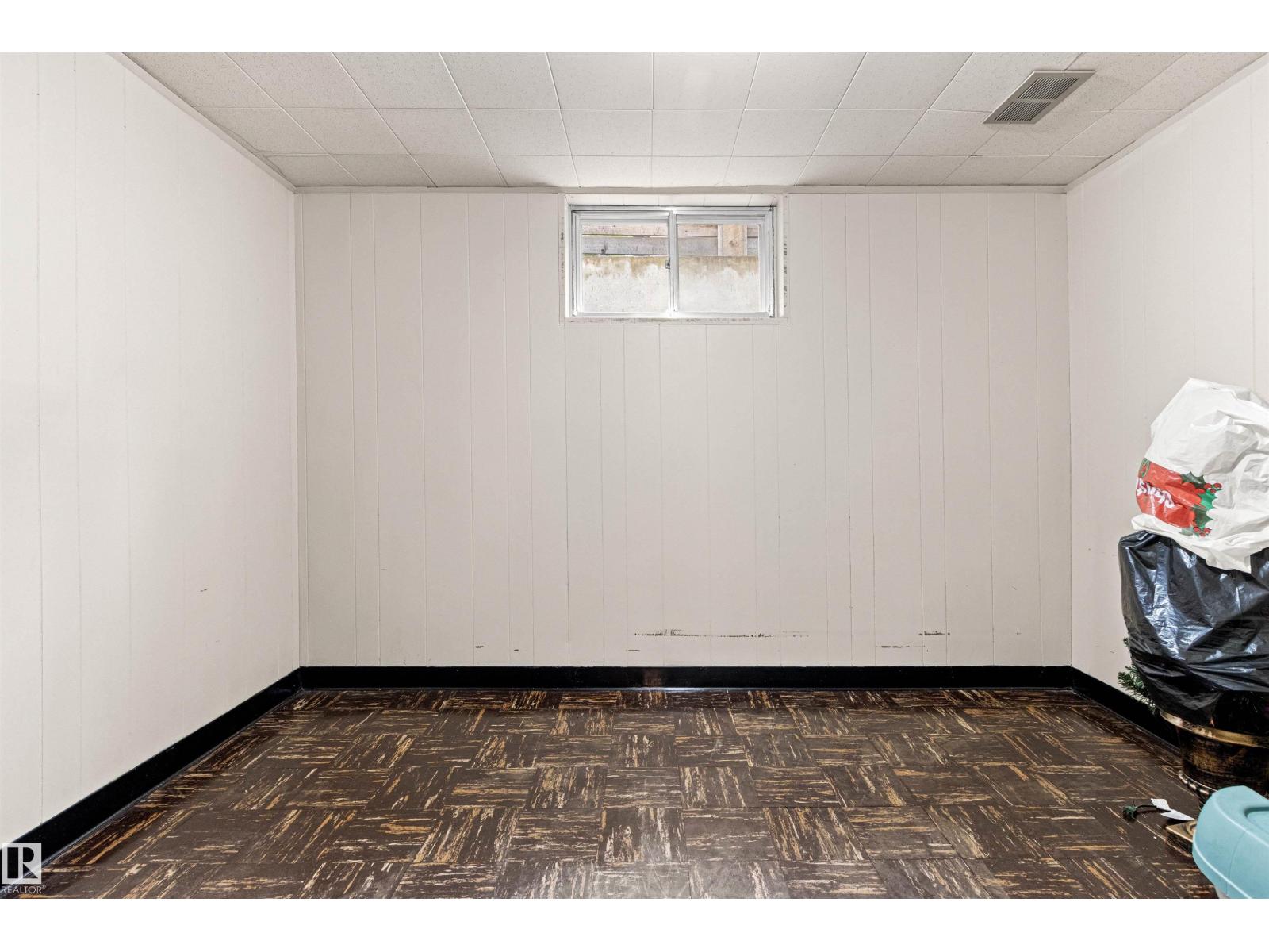 8707 69 AV NW — photo 43