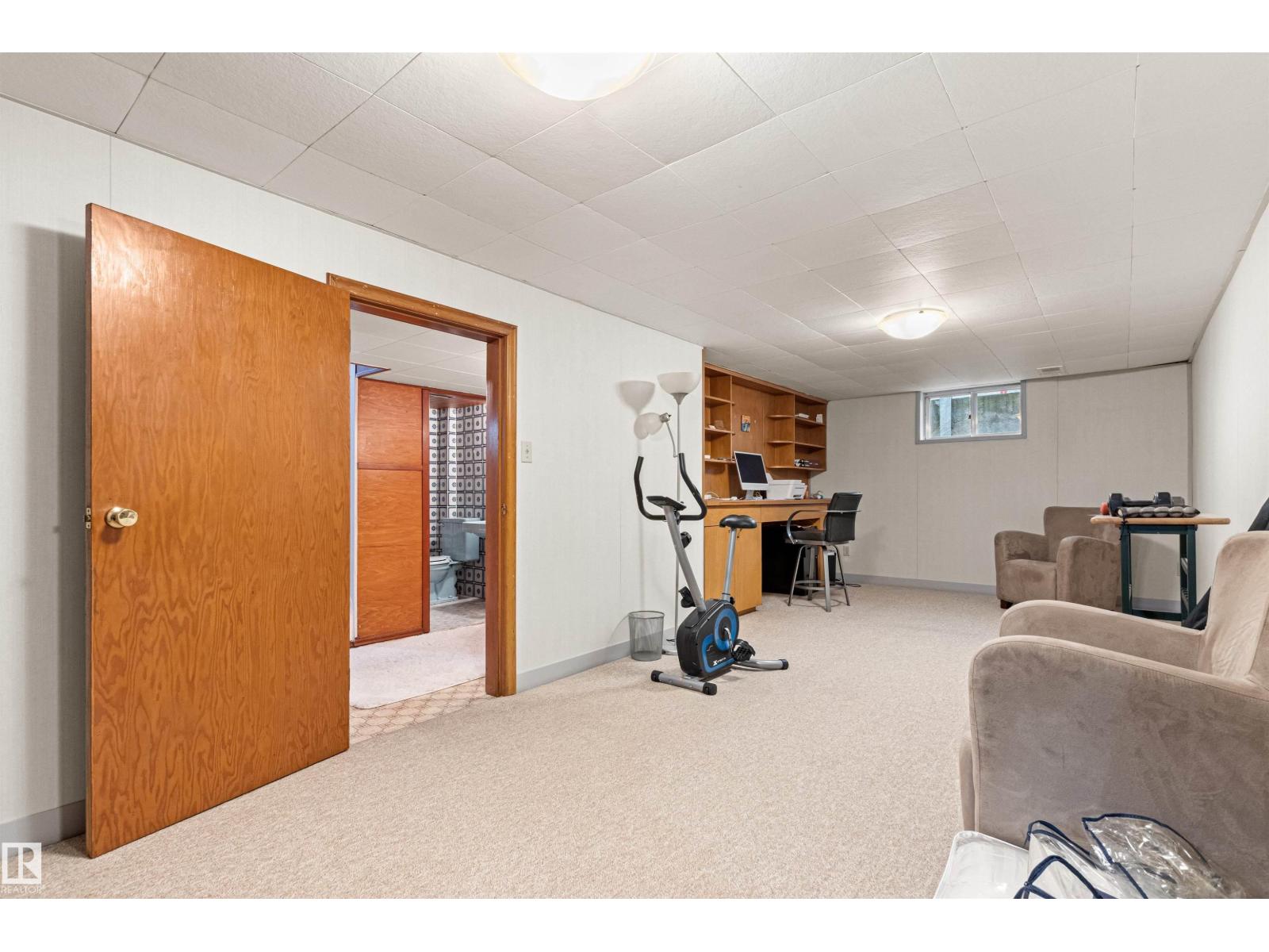8707 69 AV NW — photo 45