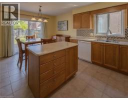 Kitchen - 212 Sleaford Street, Waterloo, ON N2J4Z8 Photo 10