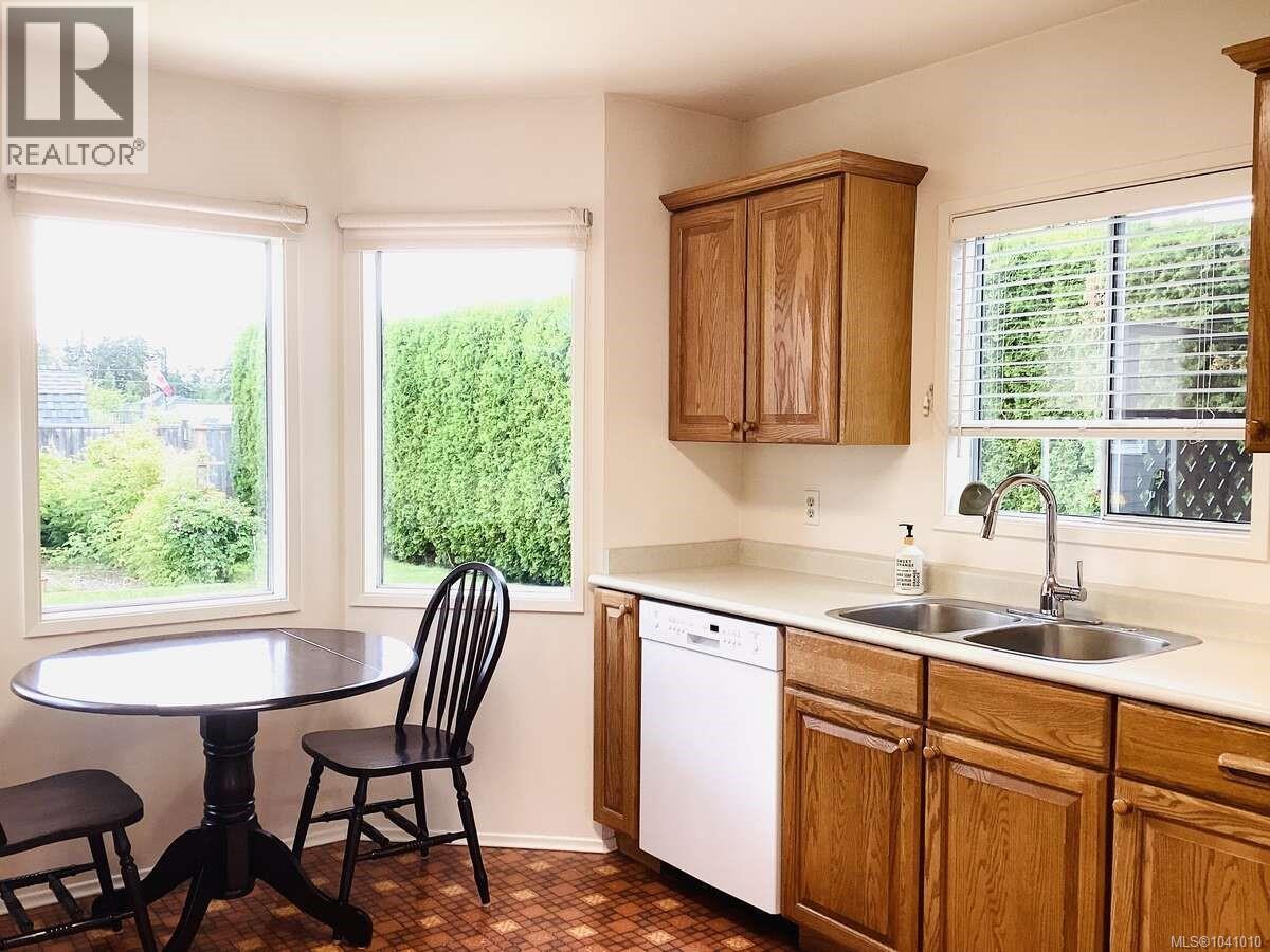 1 Sylvan Cres - 13