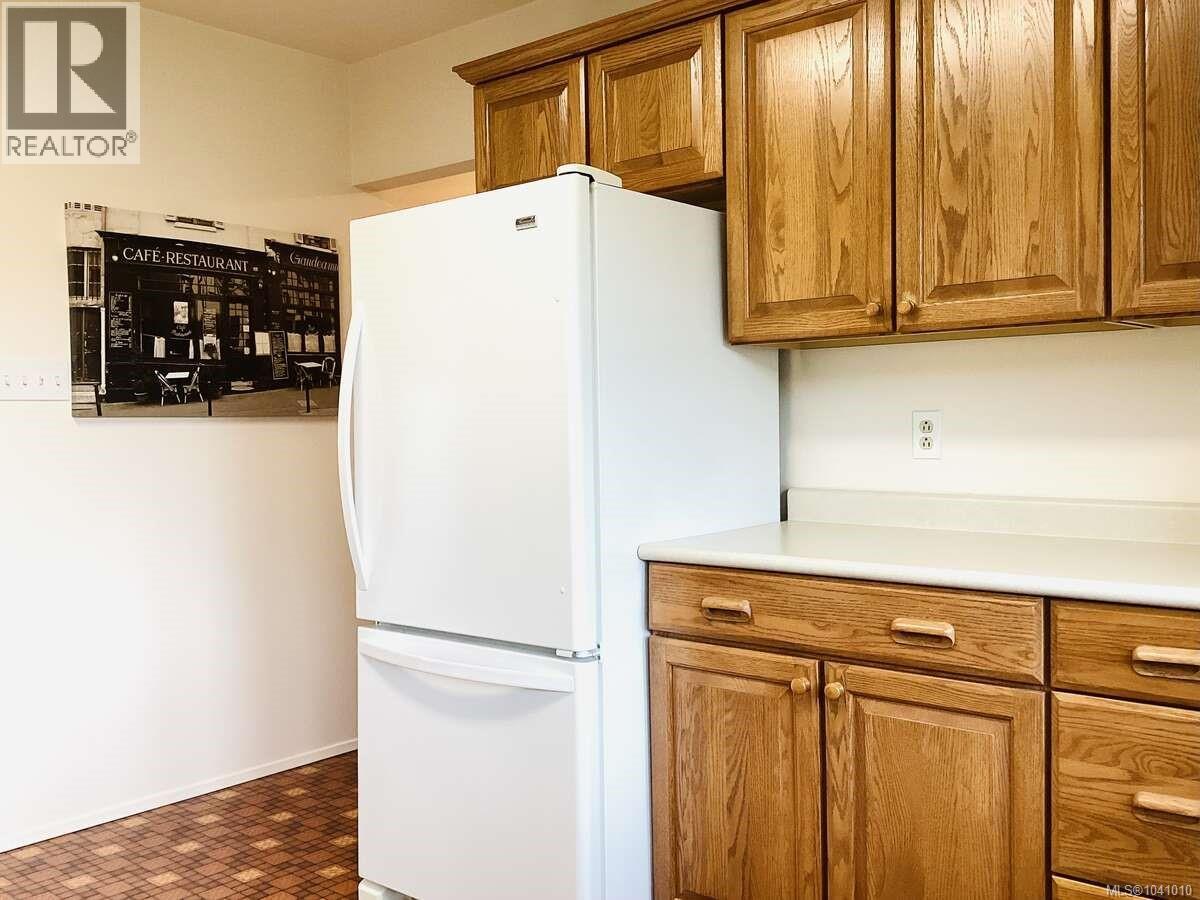1 Sylvan Cres - 15