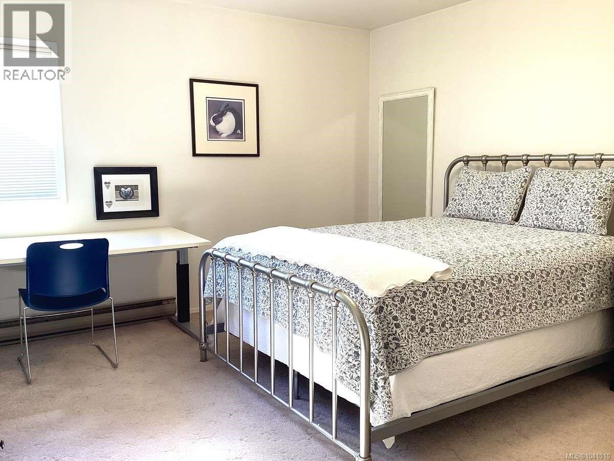1 Sylvan Cres - 17