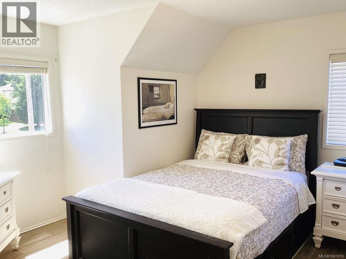 1 Sylvan Cres - 20