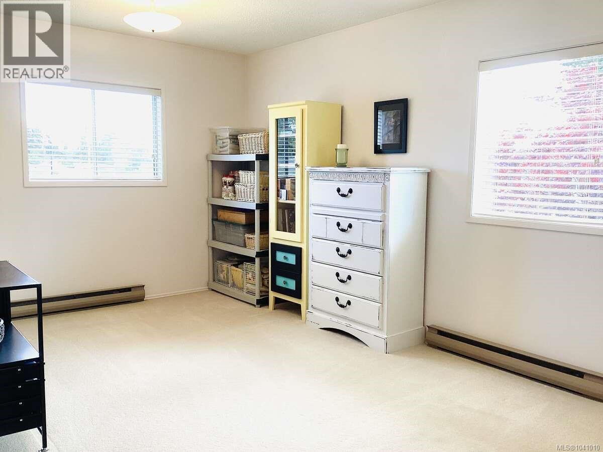 1 Sylvan Cres - 27