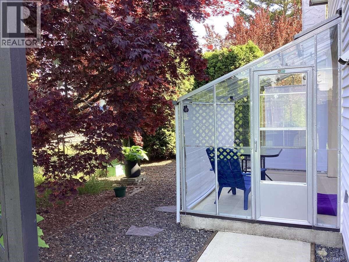 1 Sylvan Cres - 5