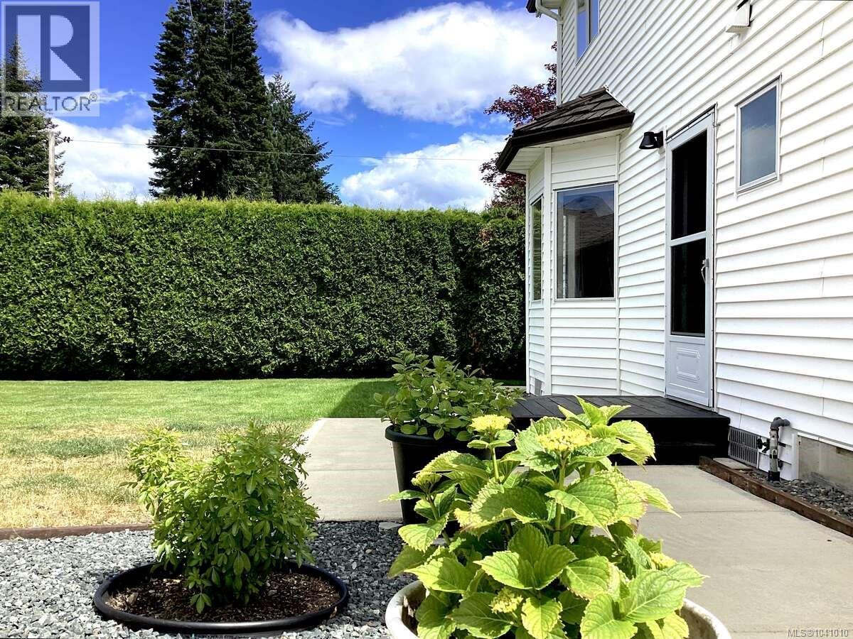 1 Sylvan Cres - 6