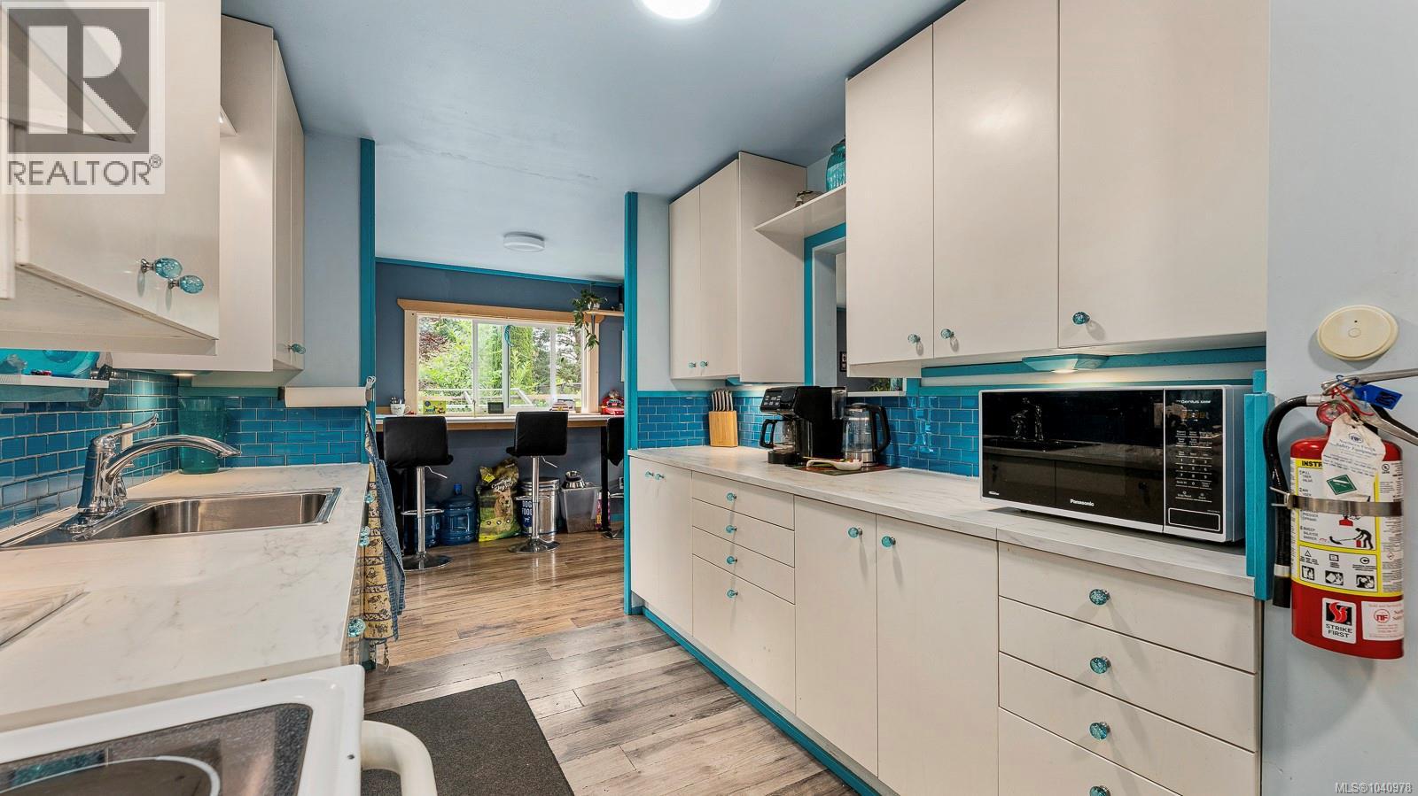 4931 Island Hwy N, Courtenay