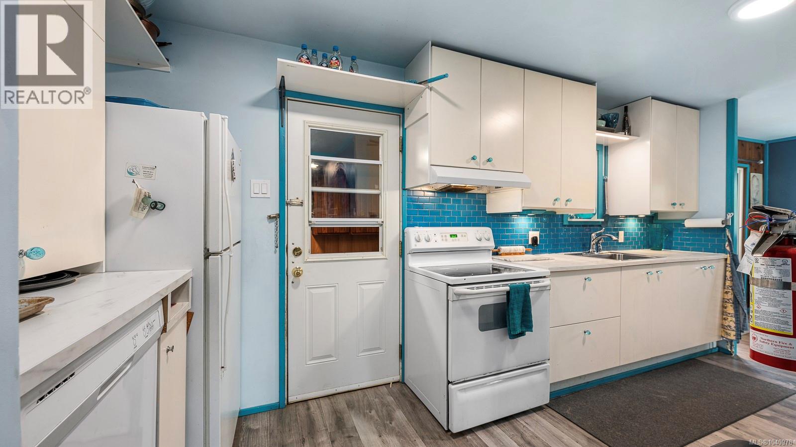4931 Island Hwy N, Courtenay