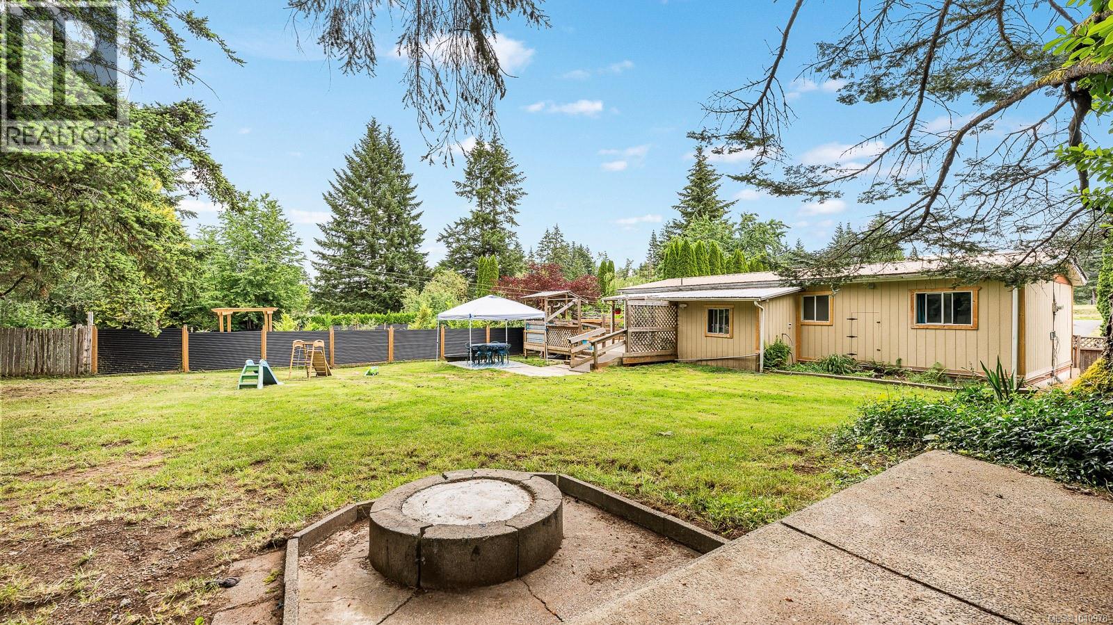 4931 Island Hwy N, Courtenay
