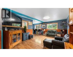 Living room - 4931 Island Hwy N, Courtenay, BC V9N5Z2 Photo 10