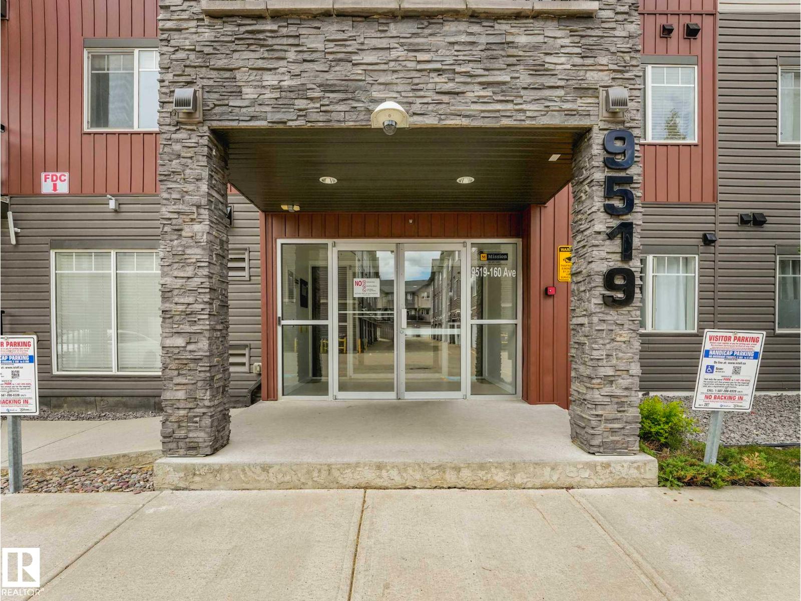 #406 9519 160 AV NW — photo 32