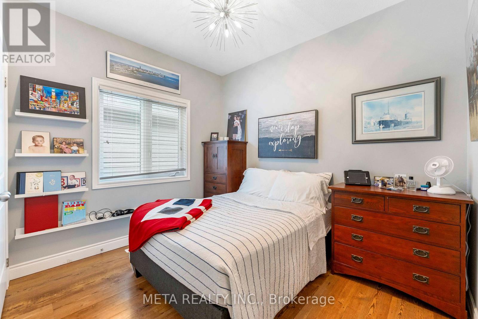 18 HUGHES STREET - 13