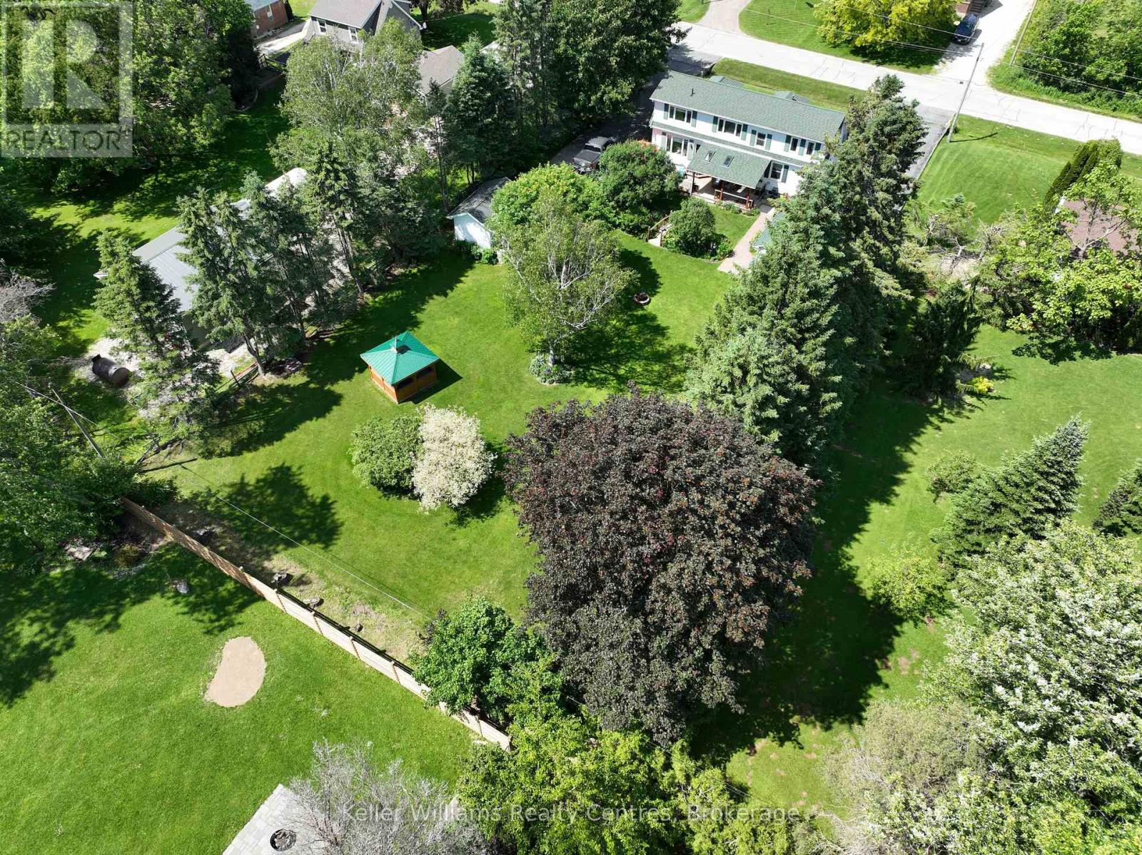 880 16TH STREET W - 8