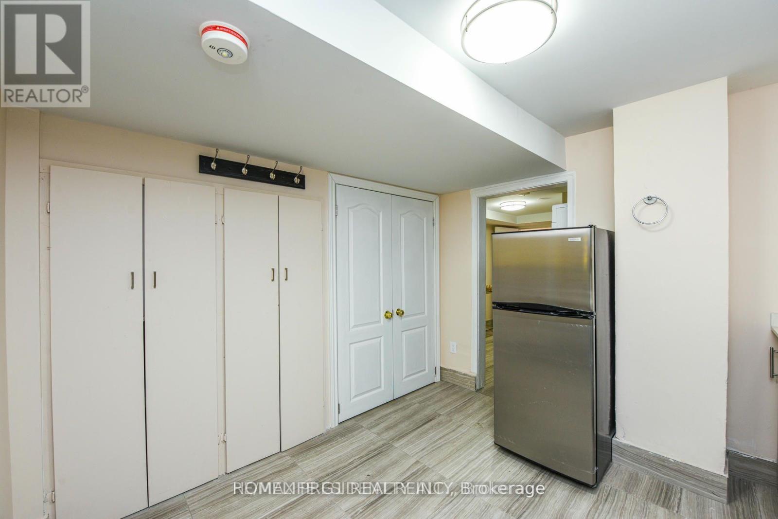 23 MYRTLE AVENUE - 12