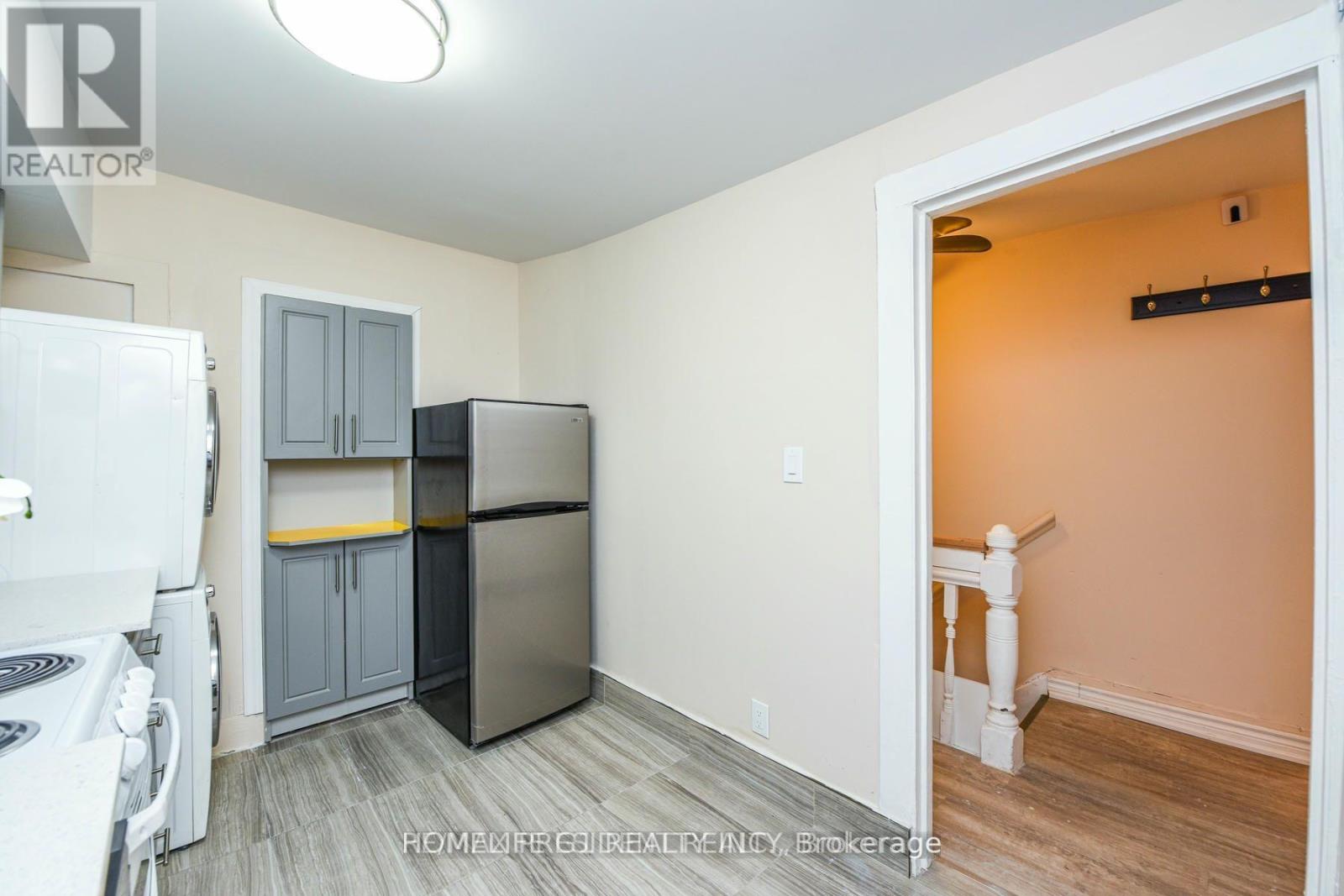 23 MYRTLE AVENUE - 11