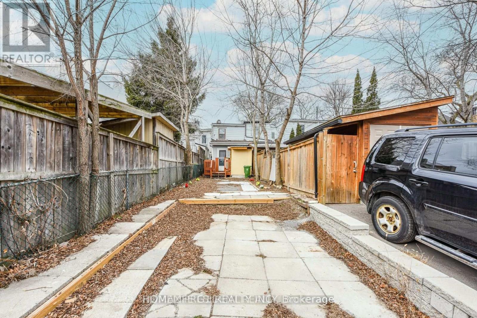 23 MYRTLE AVENUE - 30