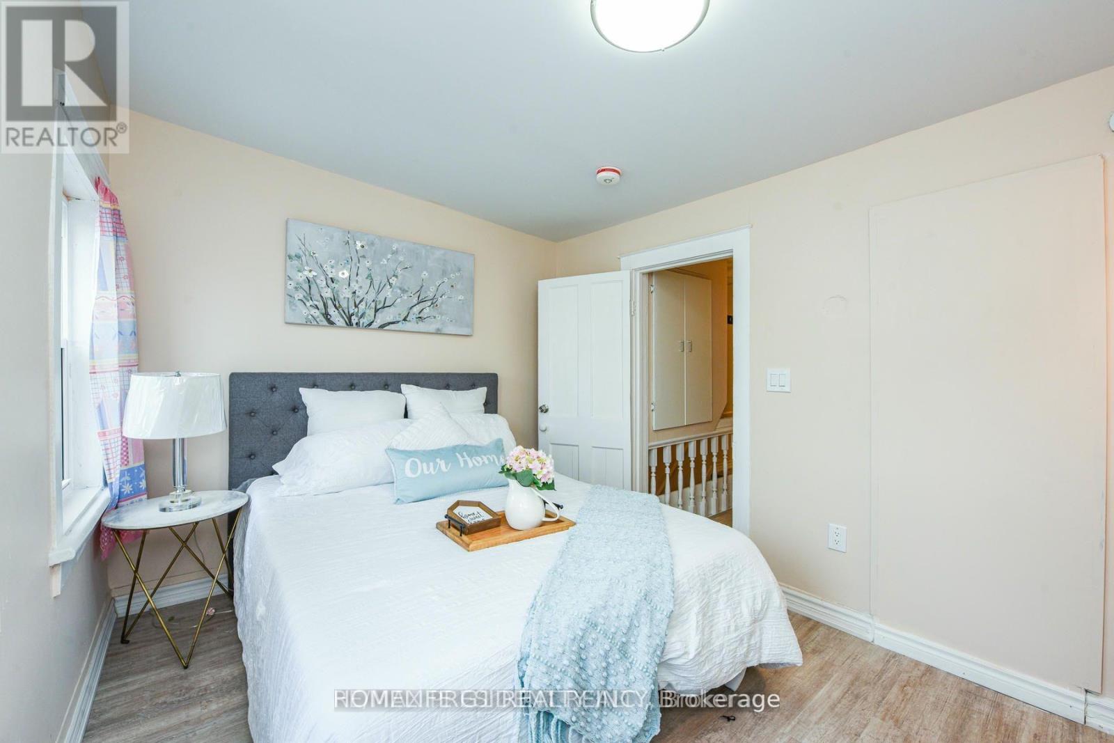 23 MYRTLE AVENUE - 24