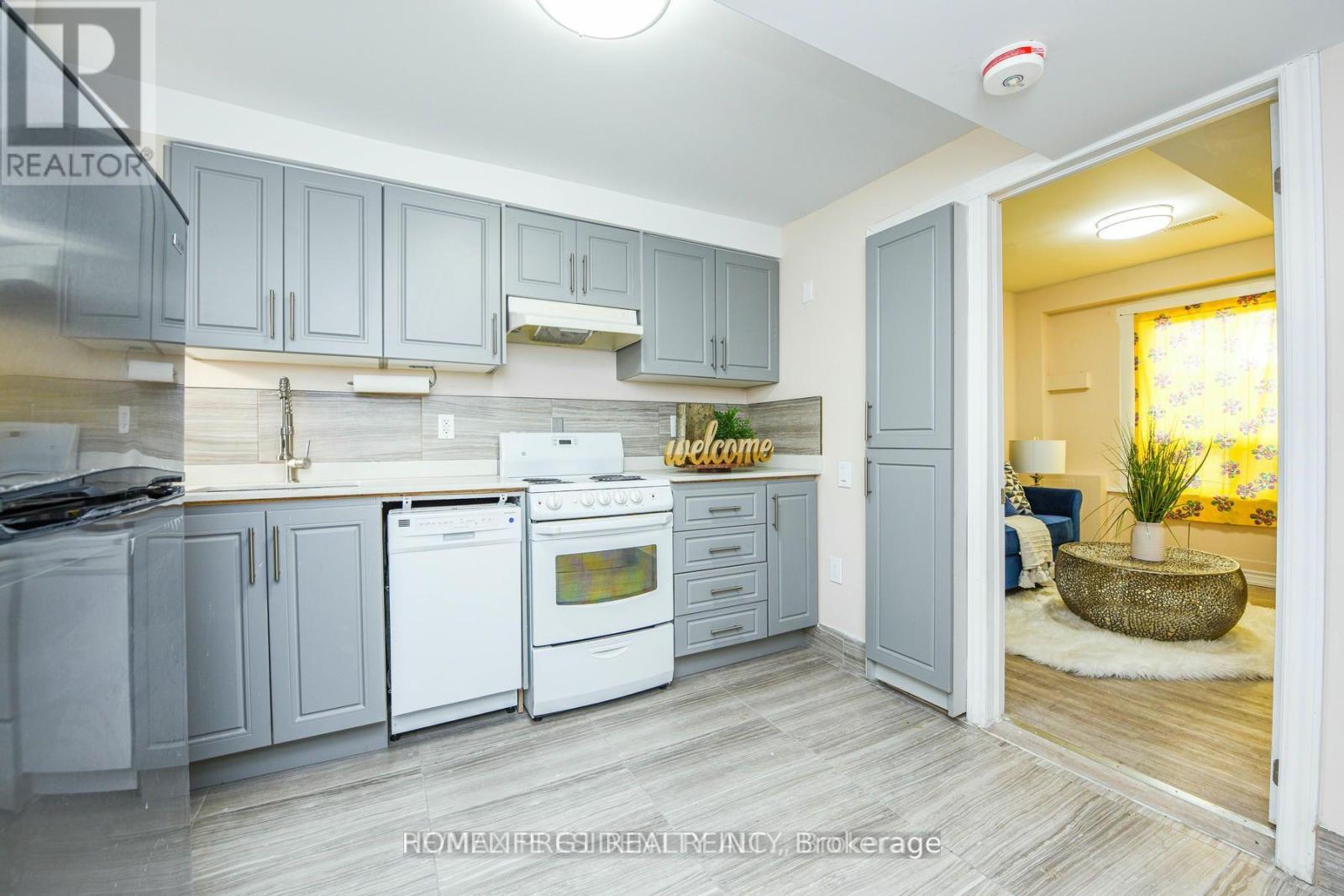 23 MYRTLE AVENUE - 28
