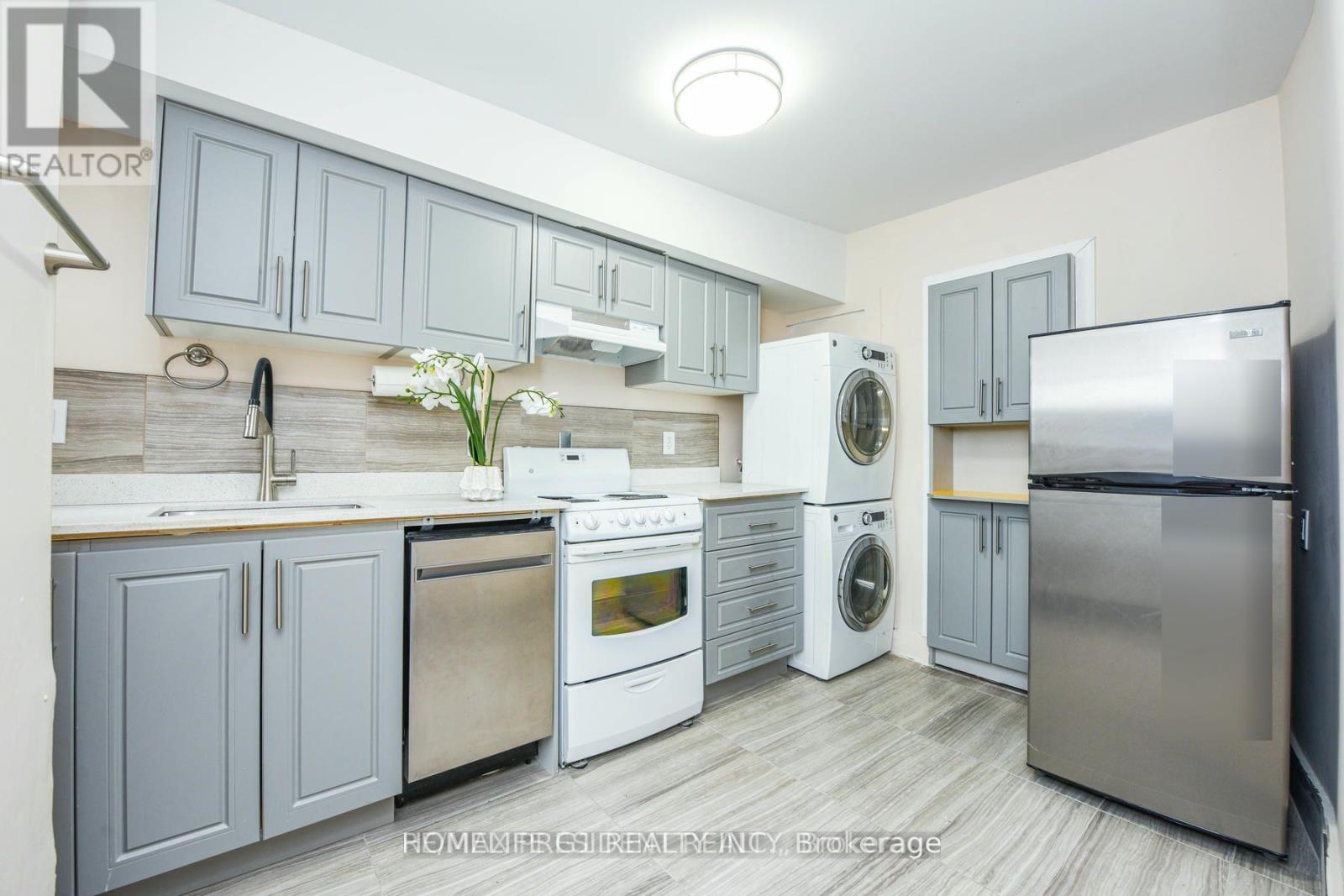 23 MYRTLE AVENUE - 35