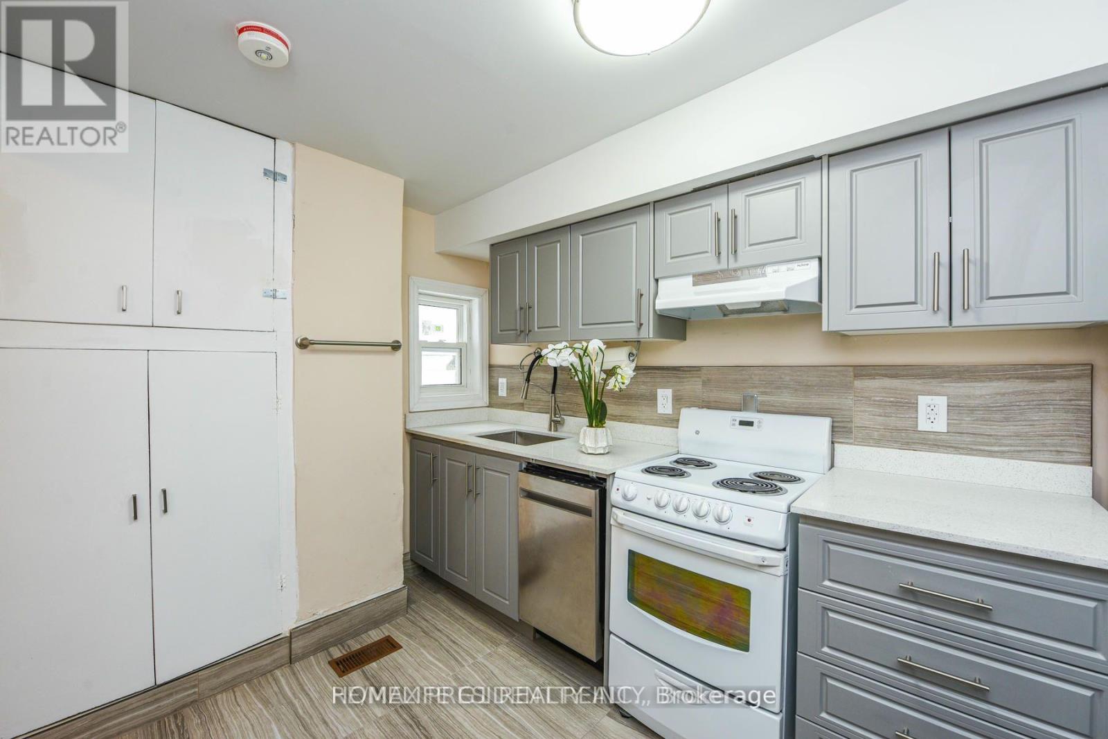 23 MYRTLE AVENUE - 9