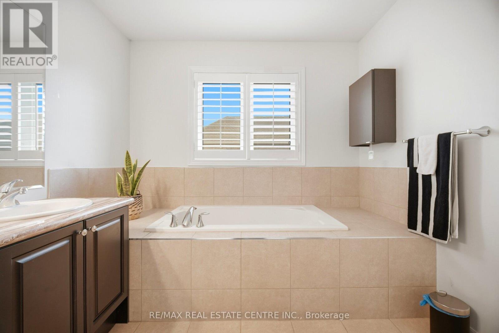 3051 ISAAC AVENUE - 31