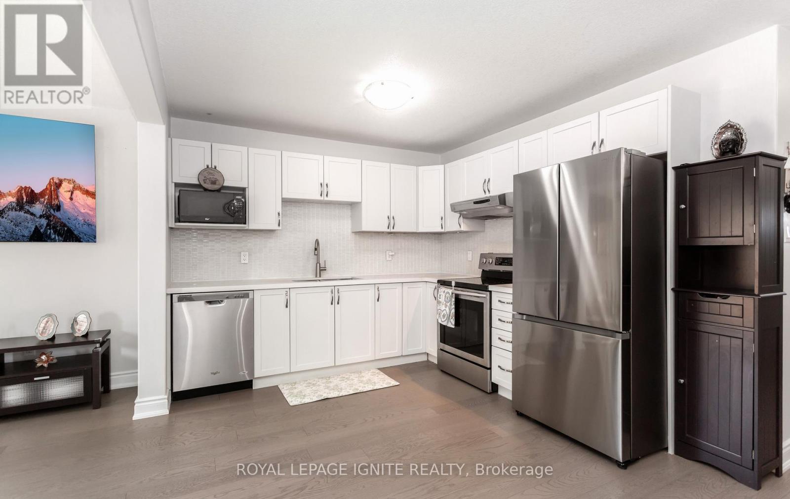 114 PARKINSON CRESCENT - 13