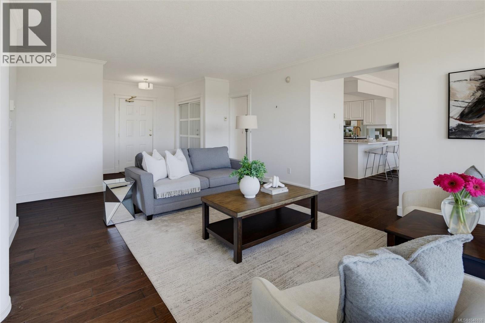 #PH52 2829 Arbutus Rd - 10