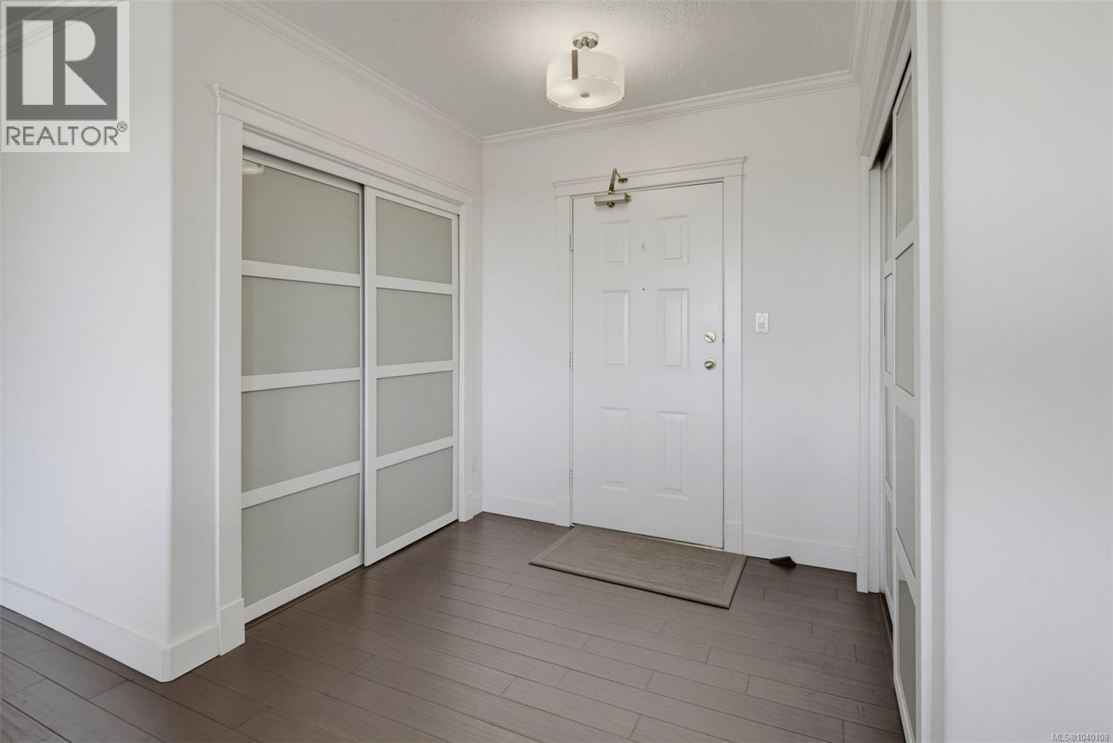 #PH52 2829 Arbutus Rd - 37