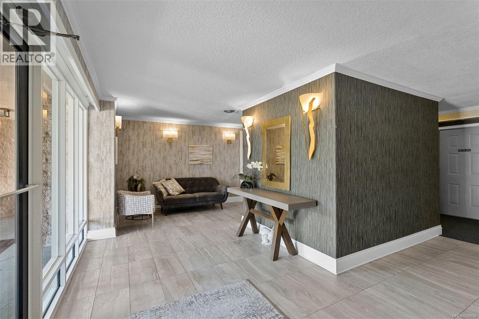 #PH52 2829 Arbutus Rd - 39