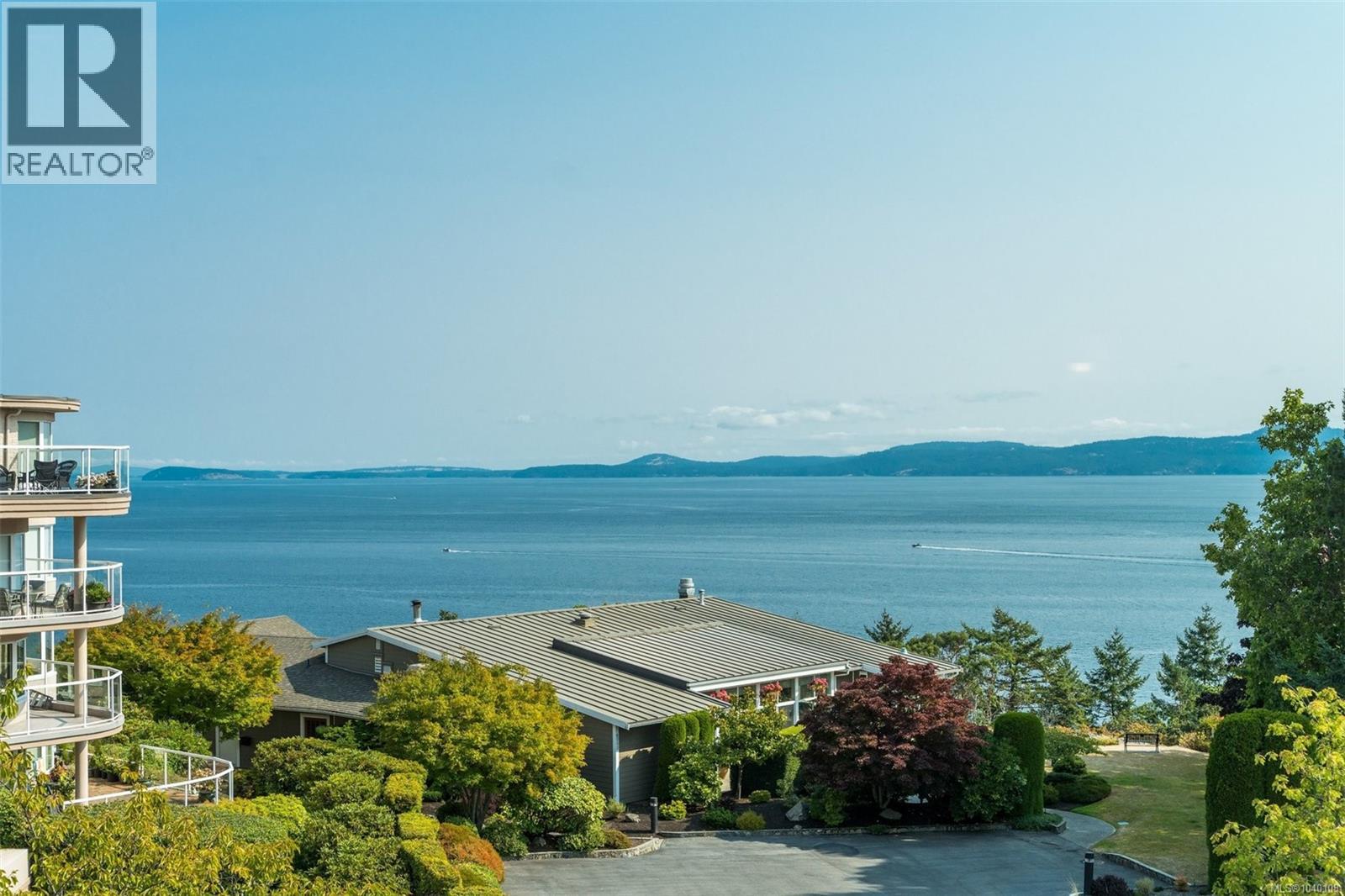 #PH52 2829 Arbutus Rd - 44