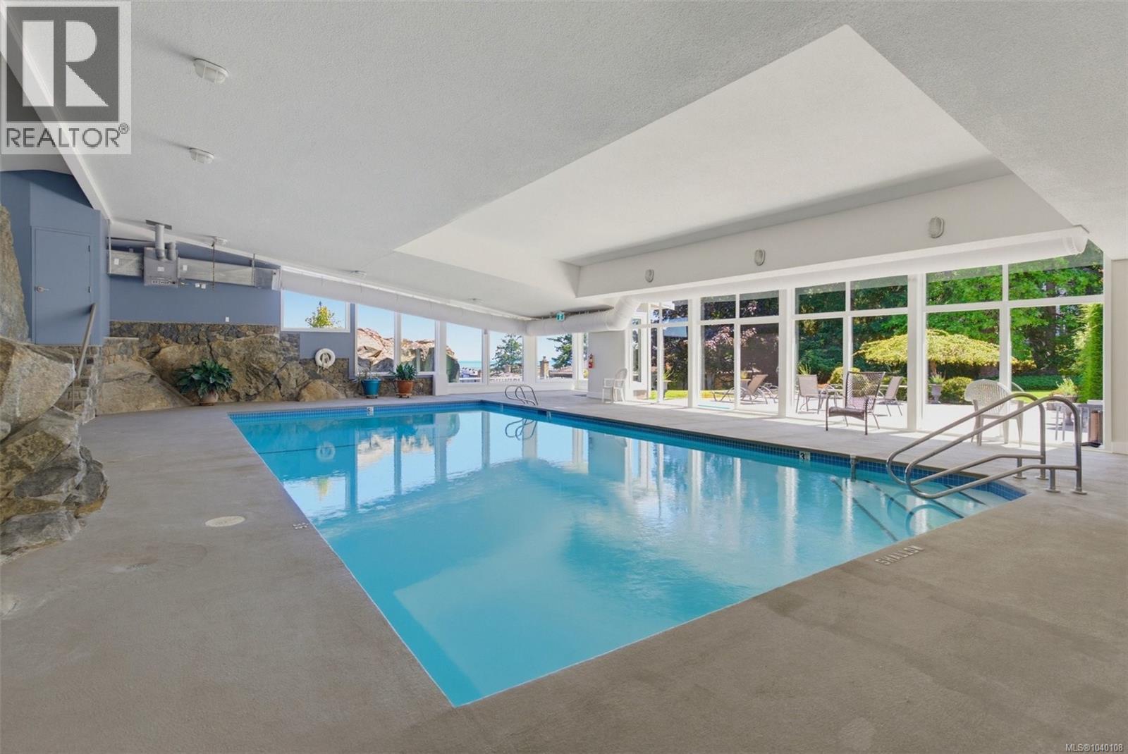 #PH52 2829 Arbutus Rd - 46