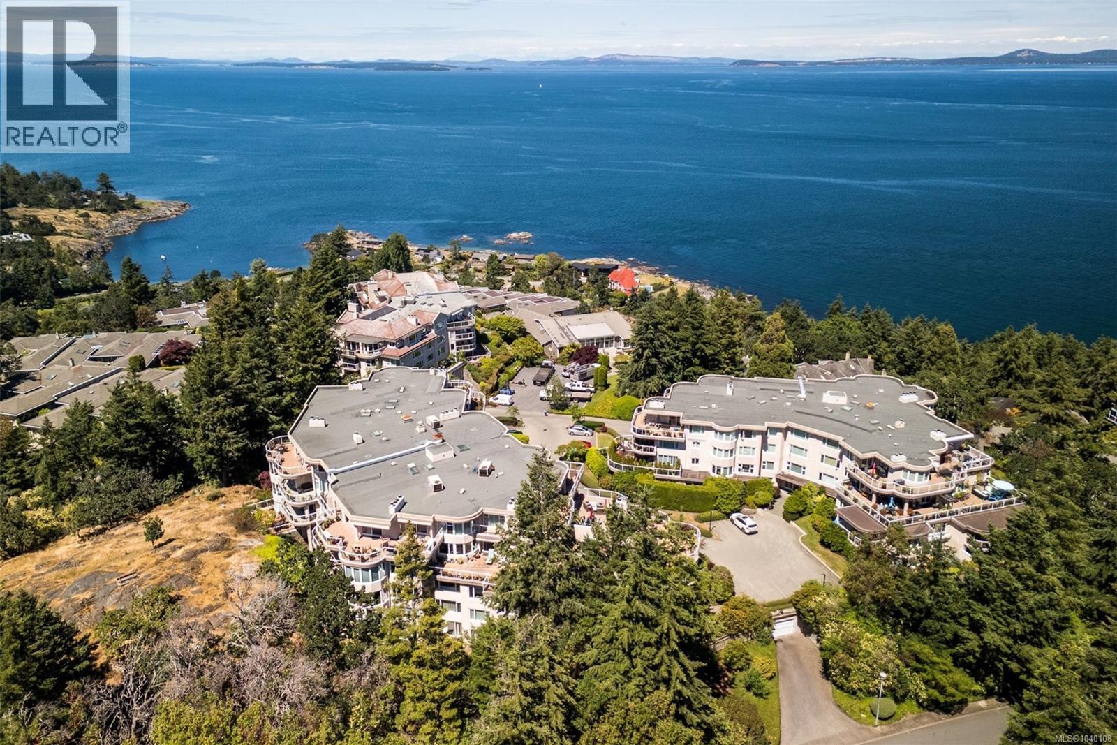 #PH52 2829 Arbutus Rd - 57