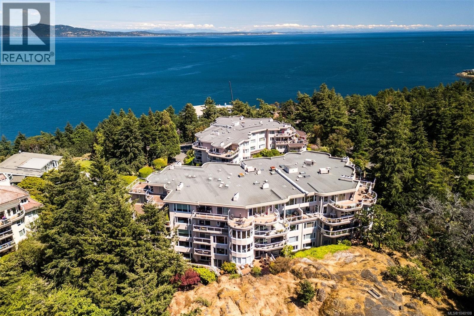 #PH52 2829 Arbutus Rd - 58