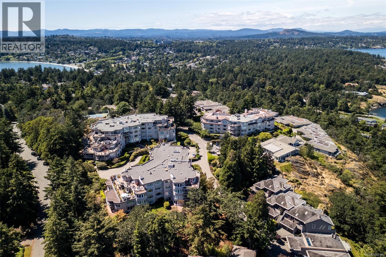 #PH52 2829 Arbutus Rd - 59