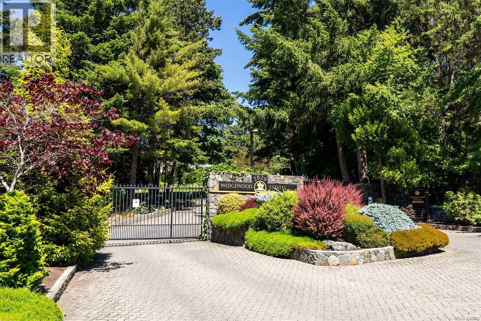 #PH52 2829 Arbutus Rd - 63