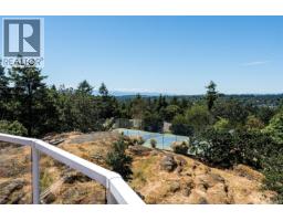 Ph52 2829 Arbutus Rd, Saanich, BC V8N5X5 Photo 30