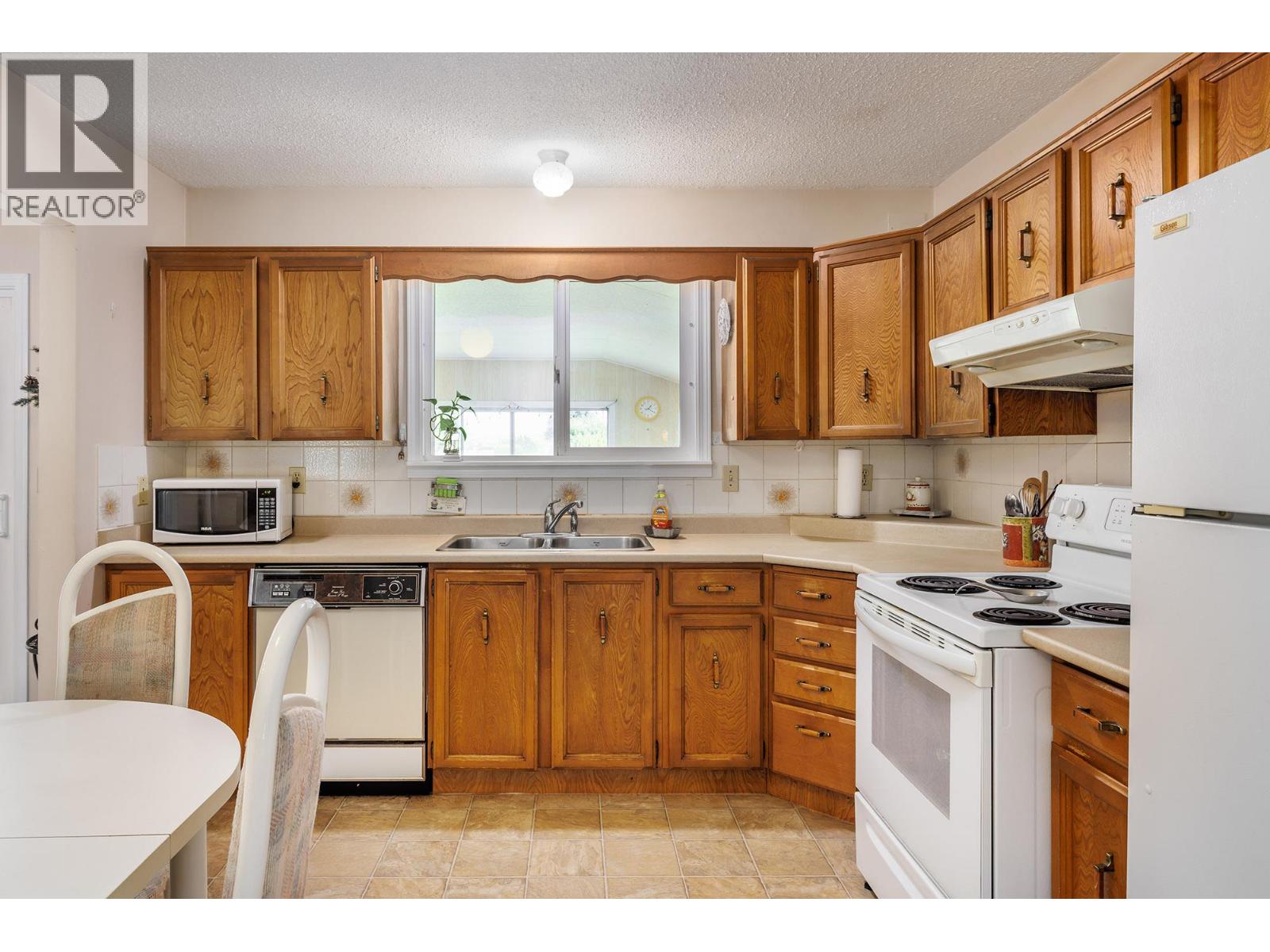  320 Sumac Road East, Kelowna