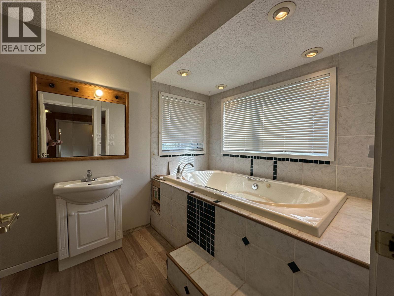 6725 FAWN CREEK ROAD - 27